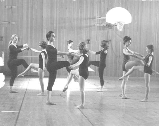 Gloria Unti starts Teen Workshop