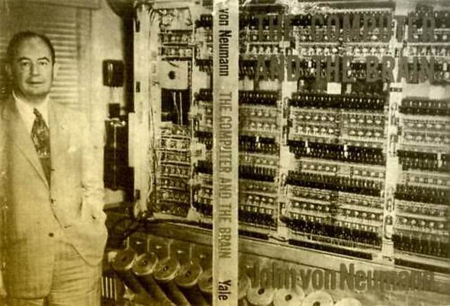 EDVAC DE John Von Neumann