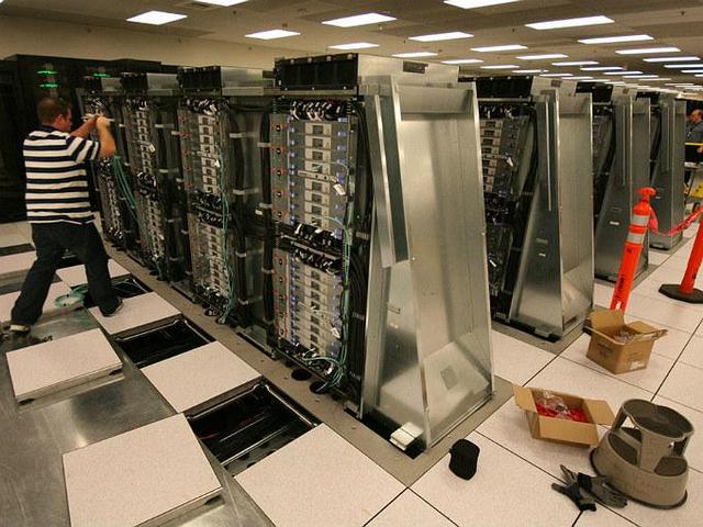 Tecnología Táctil y Virtual