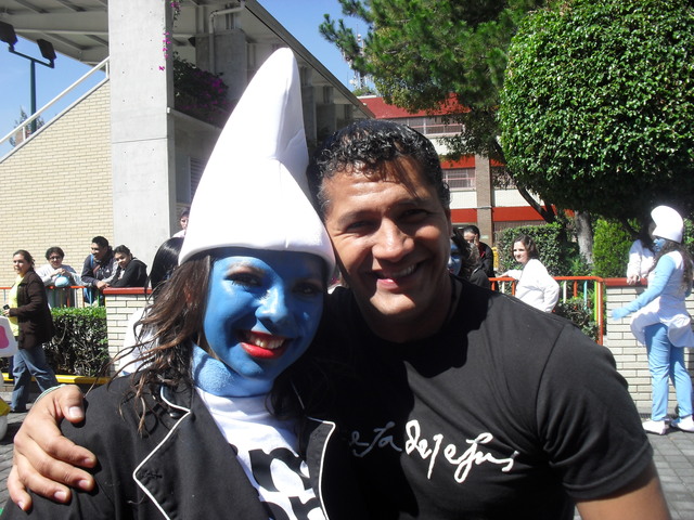 Pregón Pitufos & Glee...