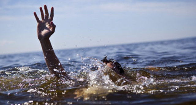 Tom Robinson gets shot - 315-