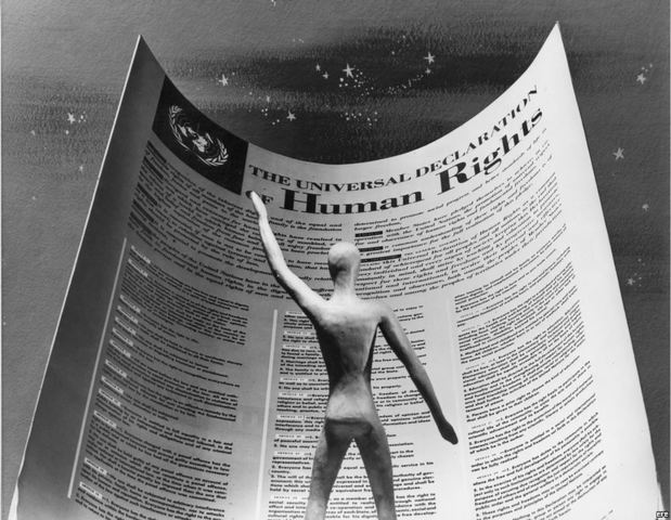 LA DECLARACIÓN UNIVERSAL DE LOS DERECHOS HUMANOS