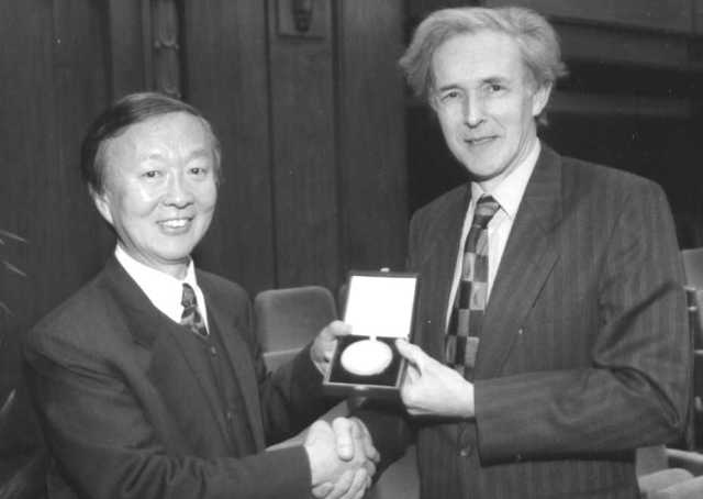 KAO UTILIZA 1º VEZ FIBRA OPTICA