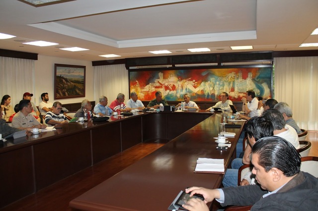 Se reúne Gobernador con Consejo Operativo de Protección Civil