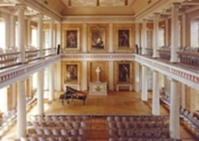 Koch went to the University of Göttingen.