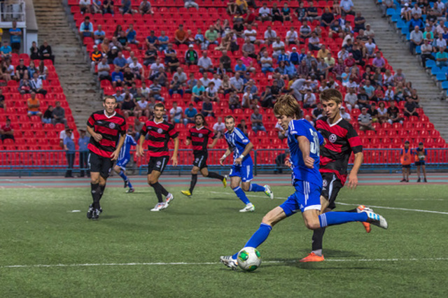 "Сокол" - "Металлург-Липецк" (2:2).