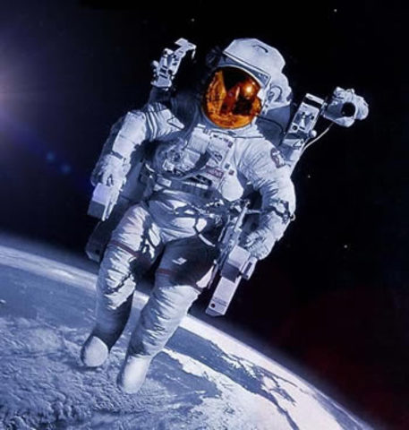 The US Just About Wins the Space Race