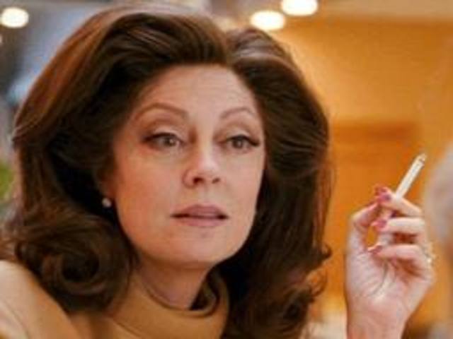 Grandma Lynn moves in with the Salmon's.