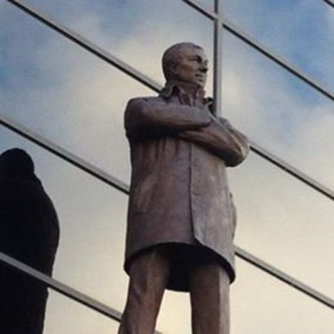 Sir Alex Ferguson pride as Manchester United unveil statue