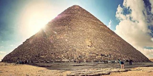 Great Pyramids of Giza, Egypt 2584 BC