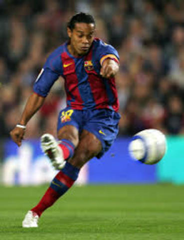 RONALDINHO JOIN FCB