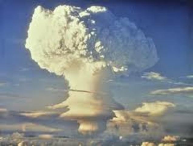 united states tests first hydrogen bomb