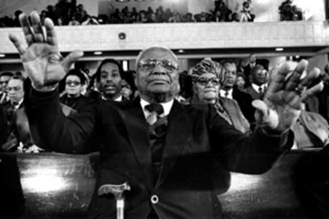 Reverend king organizes a protest