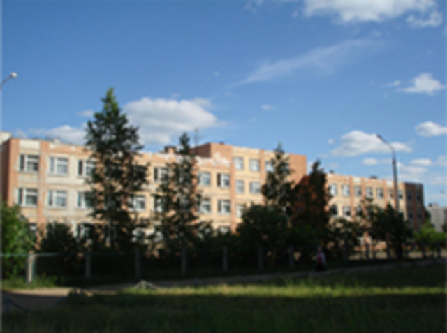 Окончила среднюю школу № 110