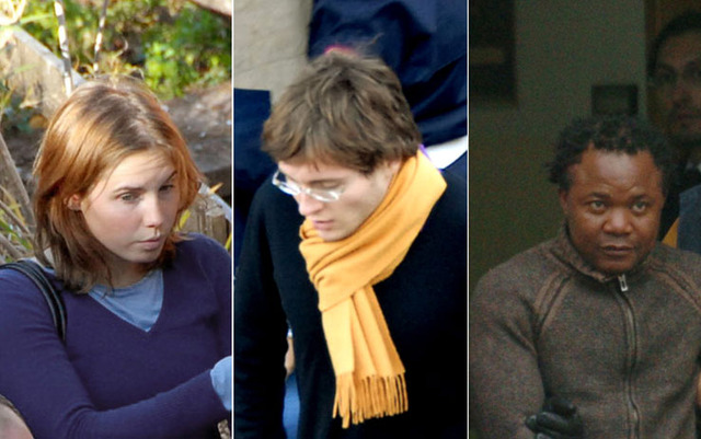 I tre fermi: Amanda Knox, Raffaele Sollecito e Patrick Lumumba