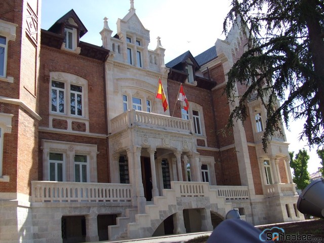 Creación del Instituto Castellano y Leonés de la Lengua