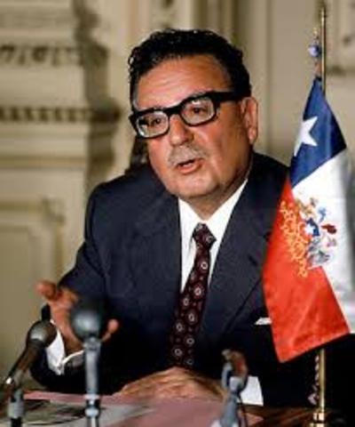 Salvador Allende Gossens gana las elecciones presidenciales.