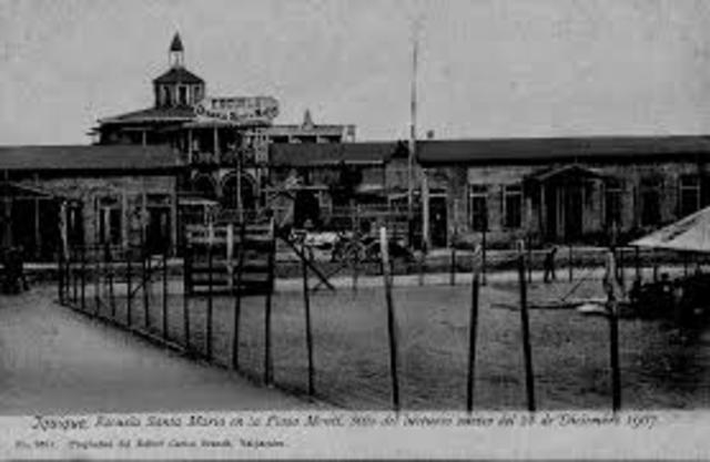 Paro de trabajadores del salitre. 10 mil obreros se reúen en la Escuela Santa María de Iquique