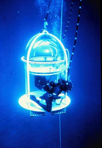 diving bell