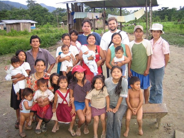 there could be on poupulation on the world, showing for example country famillies with  a lot of kids