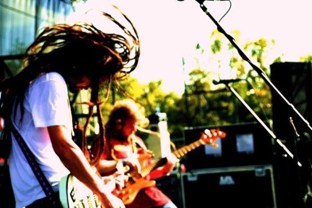 Graban su primer album.