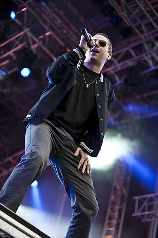 M.Shadows  (vocalista)