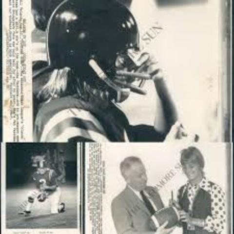 Women foortball player