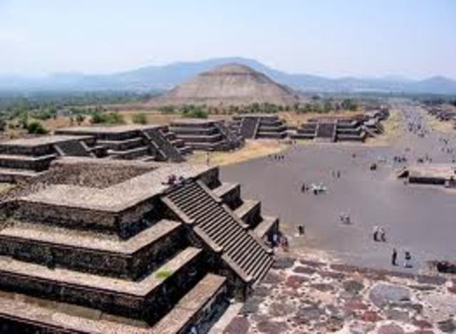 Teotihuaca Collapses (C)