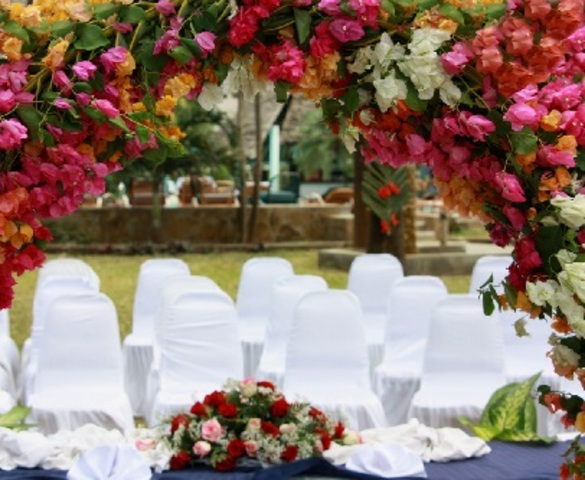 Buffett marries Astrid Menks