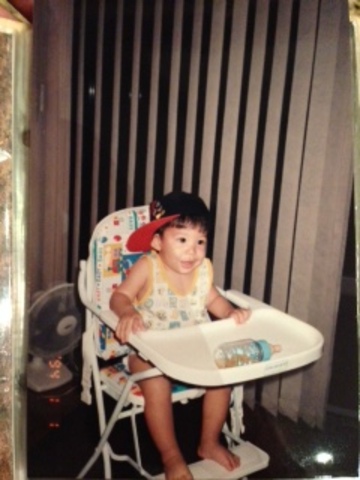 Um pouco mais de um ano após o nascimento de Lucas no clássico bairro Tiijuca no Rio de Janeiro