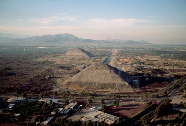 End of Classic period: Collapse of the Low land cities, Teotihuacan falls