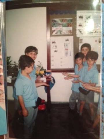 Os primeiros amigos no novo colégio