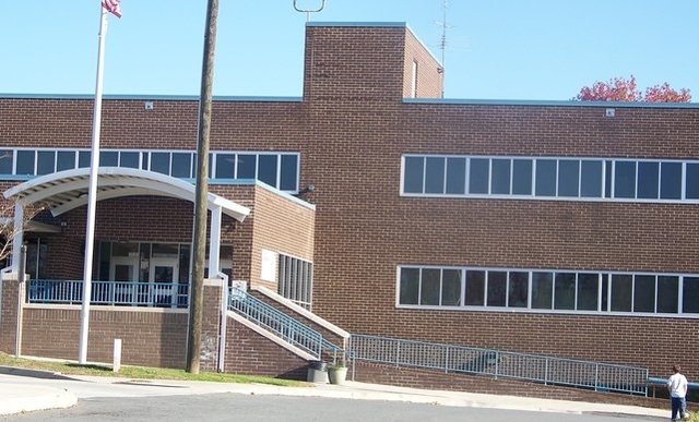 Empecé escuela a Norteast Middle.