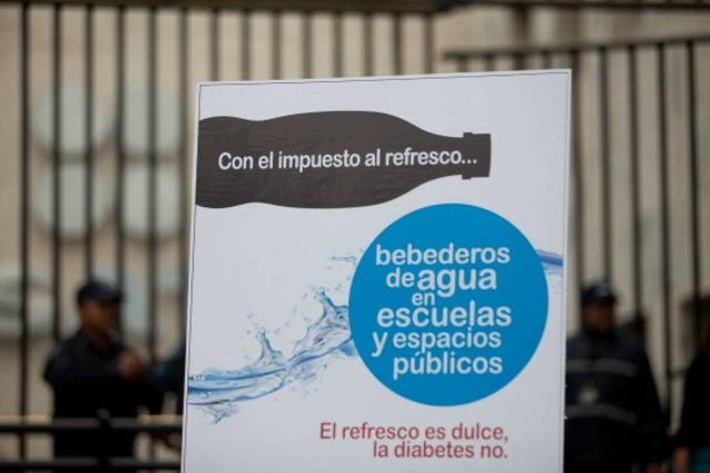 Alianza por la salud alimentaria demanda un impuesto al refresco