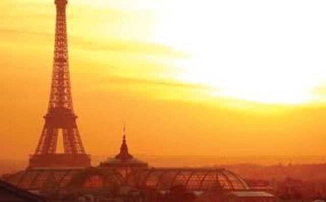 Deflict spending by the government and economic reform