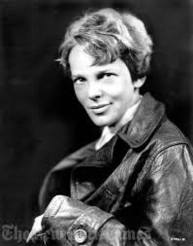 Amelia Earhart Flies Across the Atlantic