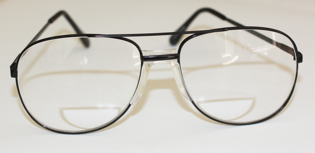 Benjamin Franklin invents bifocals