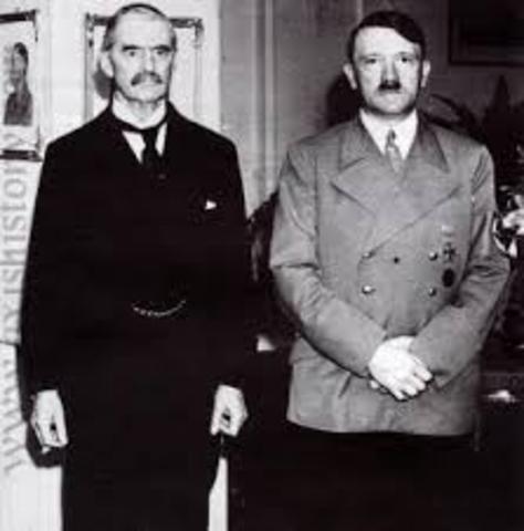 Hitler with Chamberlain at Munich