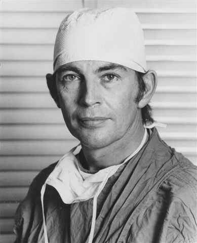 Christian Barnard performed the world's first heart transplant surgery