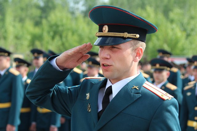 Выпускников вузов МВД обяжут платить компенсацию за досрочное увольнение