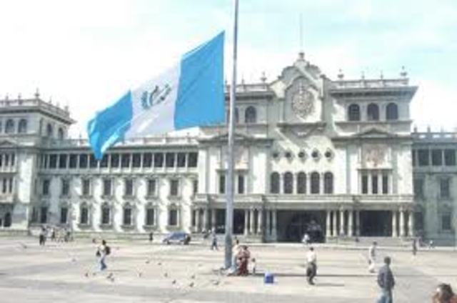 Se asigna al poder Legislativo el poder de dirigir la educación