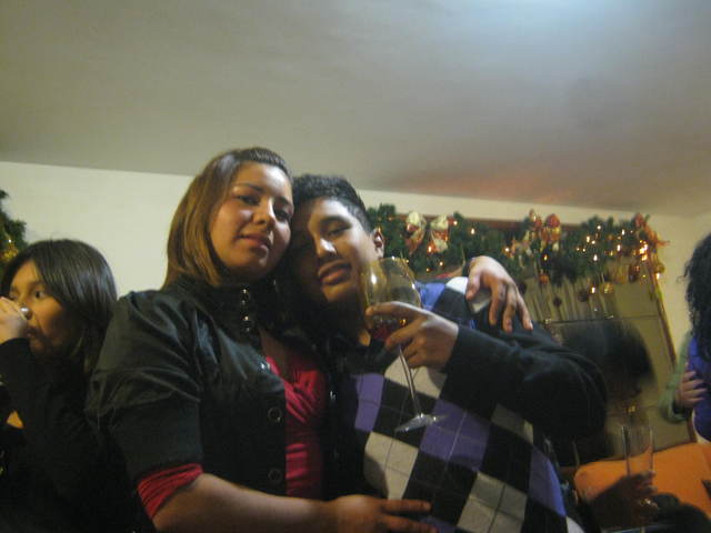 mi prima y yo en navidad
