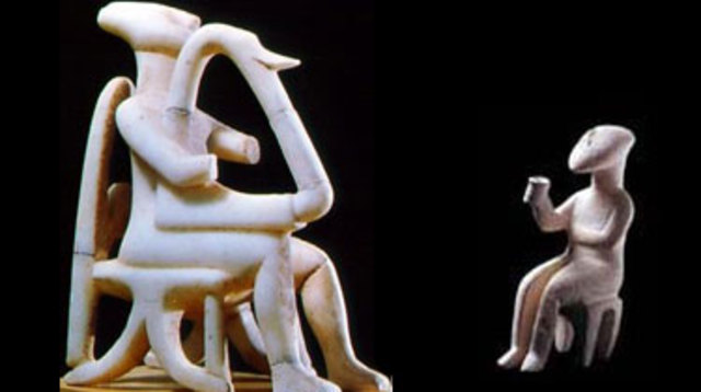 Τα πρώτα μαρμάρινα ειδώλια κατασκευάζονται στις Κυκλάδες