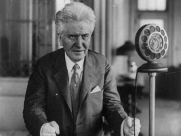 Robert Follette's fight for Progress