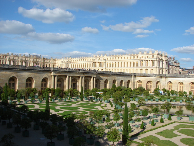 Building Versailles