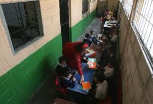 32.	Escuelas normales de párvulos y normal superior: ley orgánica de instrucción pública