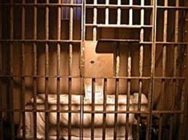 Tuvo un altercado con el caballero António de Segura y fue cogido y conducido ante la ley.Le ajusticiaron a estar recluido en una cárcel por un periodo de tiempo.