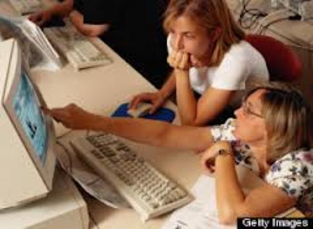 El concepto de economía se da en una sociedad en la que el uso de la información y del conocimiento está en el centro de su crecimiento económico y desarrollo (OECD)