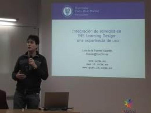 No existe un modelo híbrido único, sino más bien un continuo entre la educación presencial tradicional y la educación a distancia (Cheese).