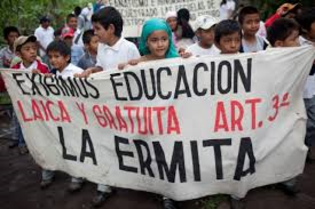 Se establece la Educación Primaria Laica